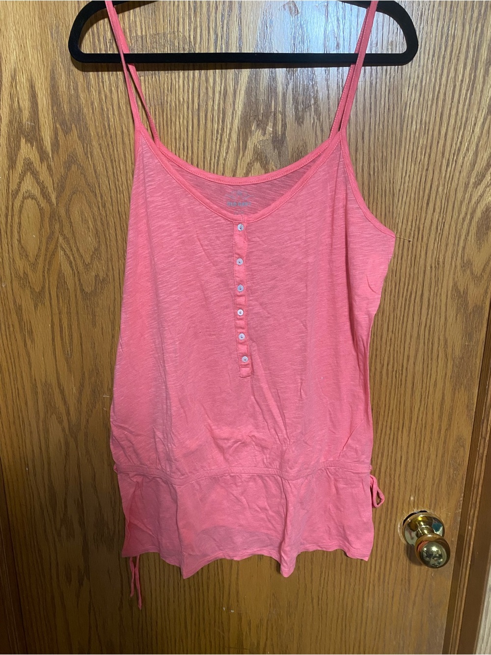Women’s Pink Sleeveless Button-Front Tank Top ties on sides